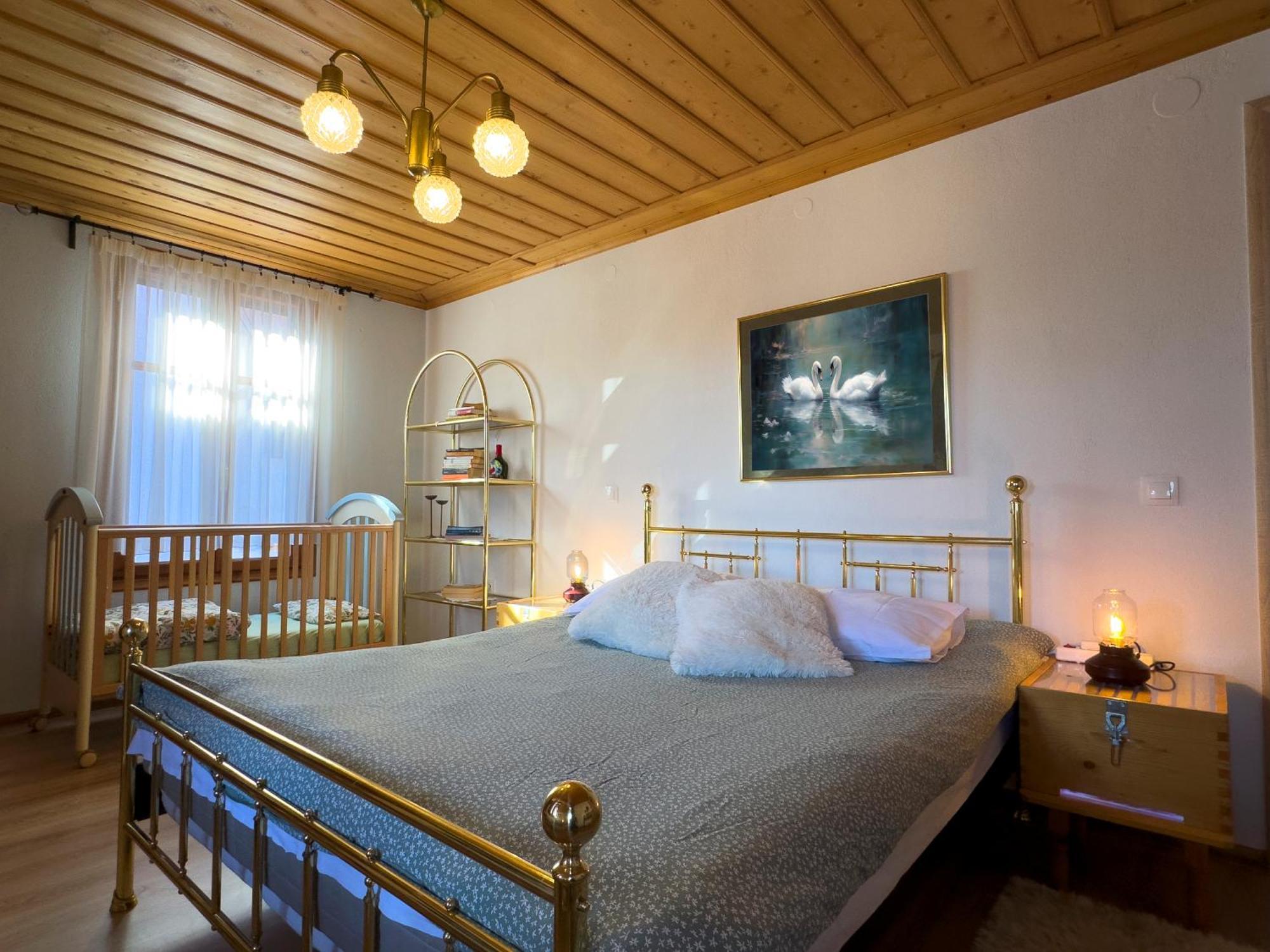 奥纳亚Renovated Old Manor House With Yard别墅 外观 照片